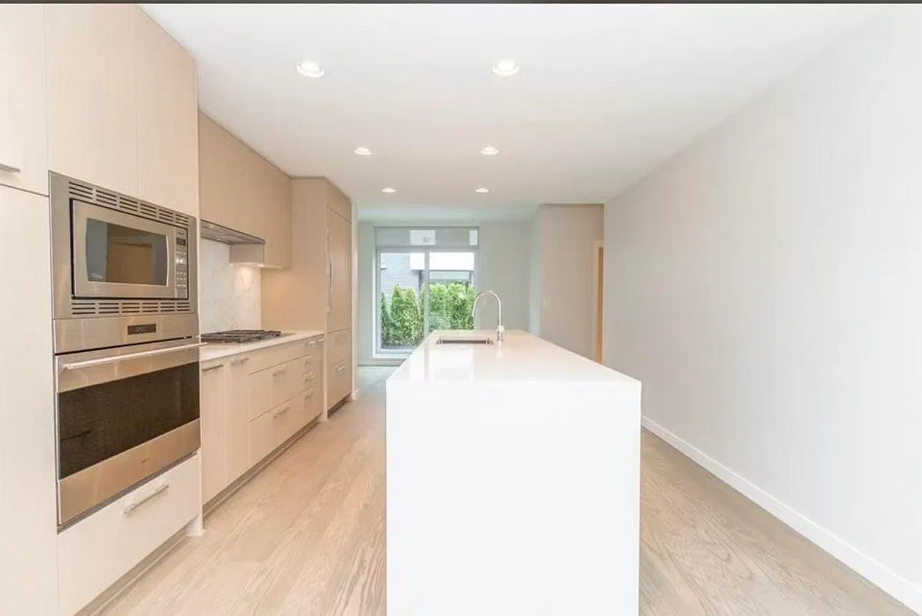 4 bed, 2000 sqft, $6,500 — Photo 1