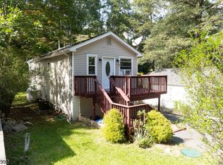 42 Coolidge Trl, Hopatcong, NJ 07843