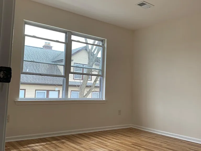 1184 Union St #FIRSTFLOOR — Photo 8