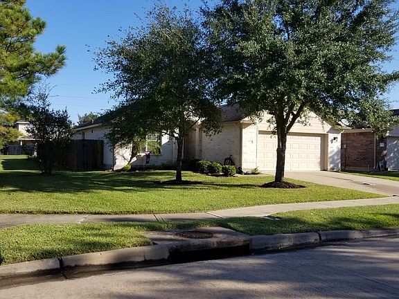 3rd image of 11311 Morning Brook Dr