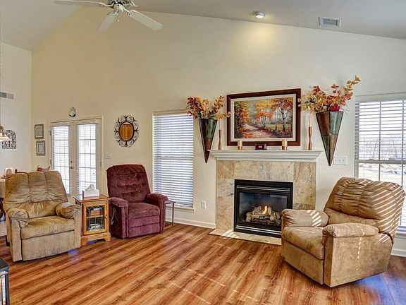 4th image of 2039 Liberty Dr