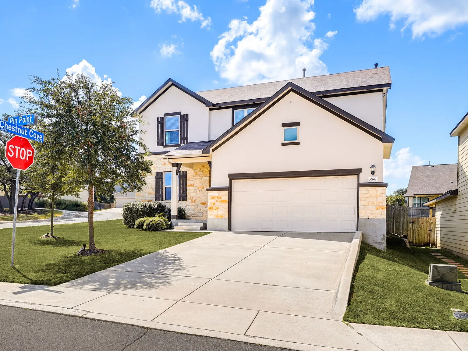 4 bed, 2233 sqft, $2,550 — Photo 1