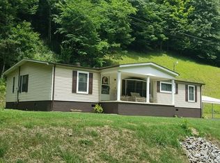 3292 Leemaster Dr, Vansant, VA 24656