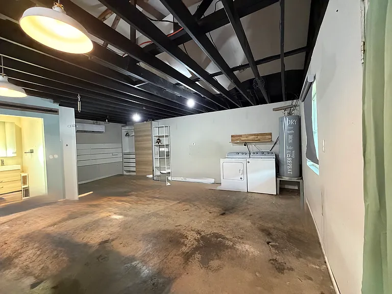 6523 Eagle Pass St — Photo 2