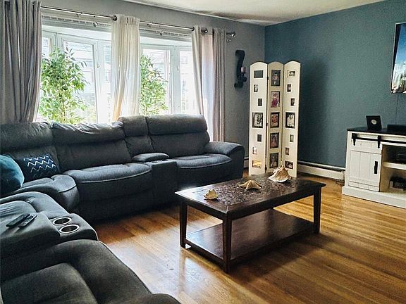 4th image of 147 Westminster Drive