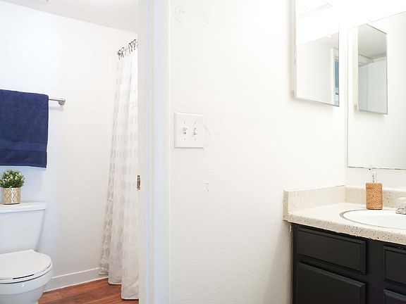 2nd image of 3303 S Semoran Blvd Suite 1
