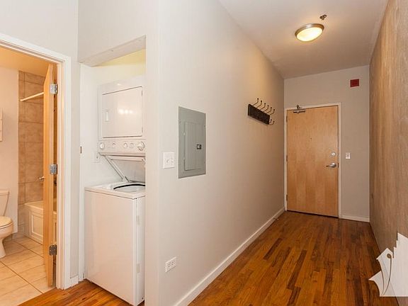 5th image of 630 N Franklin St #702JC
