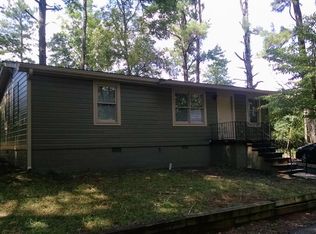 135 Honeysuckle Cir, Lawrenceville, GA 30046