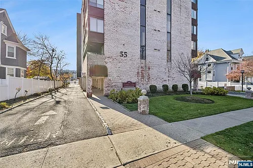 55 Clinton Pl Photo 1