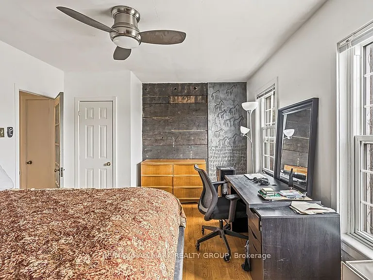 439 Kent St — Photo 26