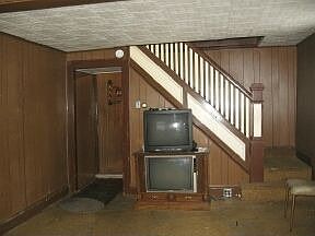 5th image of 513 W South St