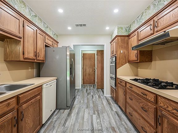 4th image of 2607 Spicewood Ct
