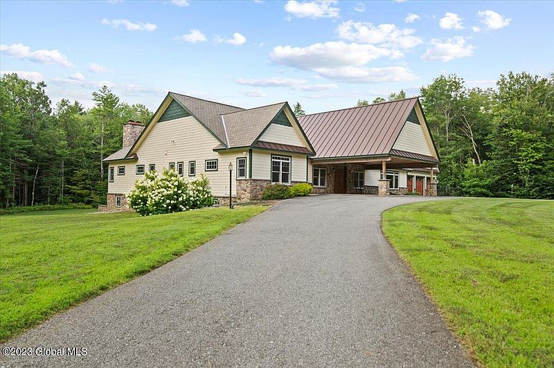 2nd image of 5981 Spring Road