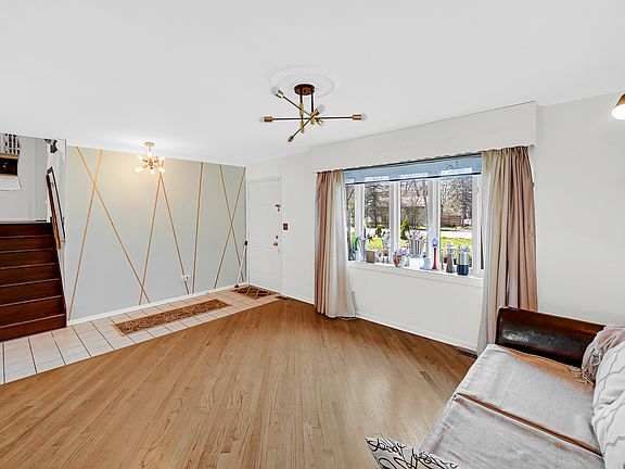5th image of 7711 Eleanor Pl