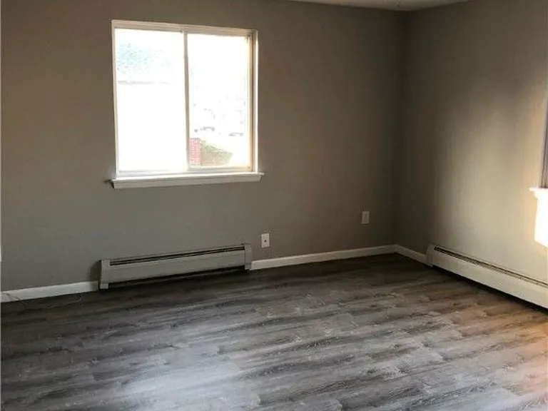 1455 Norton St #3 — Photo 4