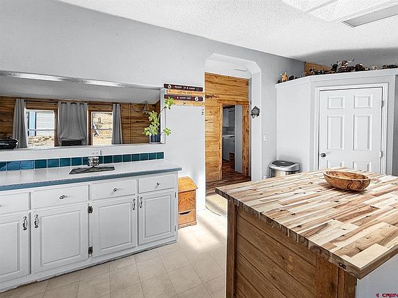 5th image of 361 Fir Avenue