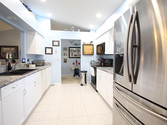 2nd image of 1569 Pioneer Dr