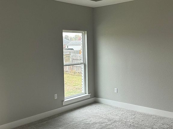4th image of 91 Dove Ln