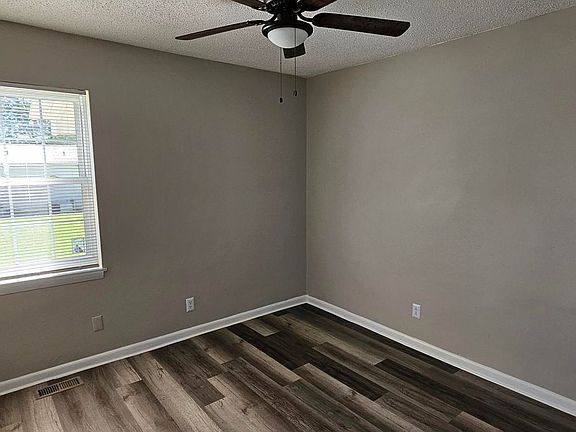 4th image of 1000 Garden Meadows Dr #51