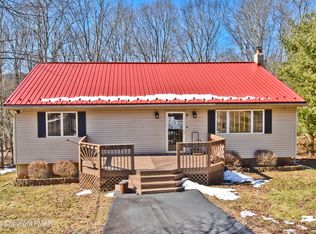 5159 Minks Pond Rd, Bushkill, PA 18324