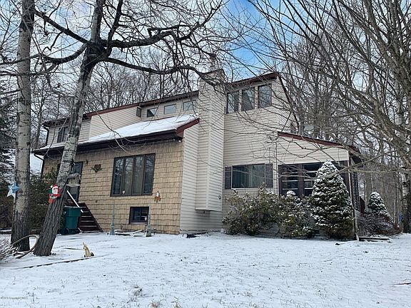3rd image of 1081 Country Place Dr