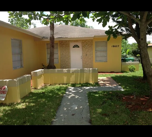 18625 SW 100th Ave #18625 — Photo 1
