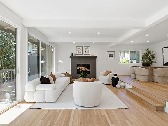 5th image of 596 Sand Hill Cir