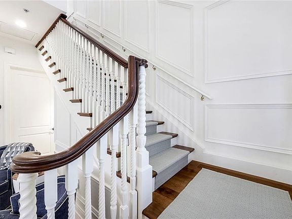 4th image of 380 10th ST S #204