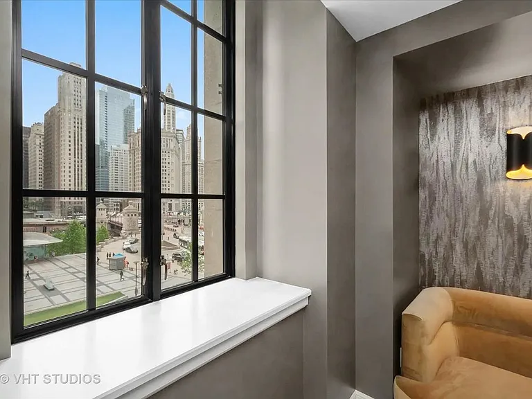 435 N Michigan Ave #401 — Photo 24