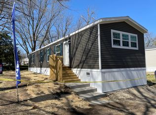 960 S 73rd Ter, Kansas City, KS 66111