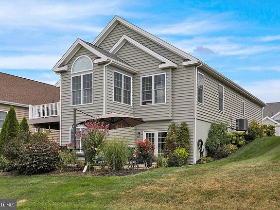 3rd image of 459 Valor Dr