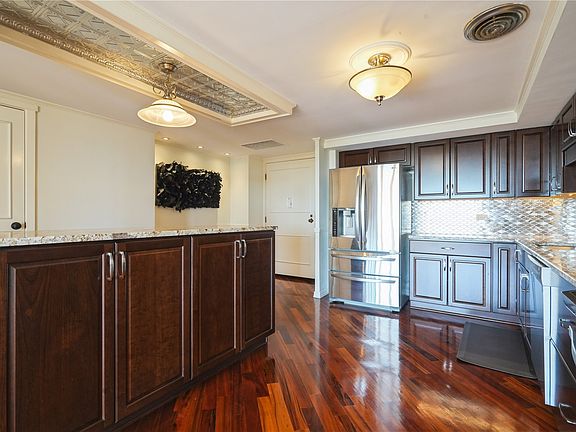 4th image of 2222 1st Ave NE APT 701
