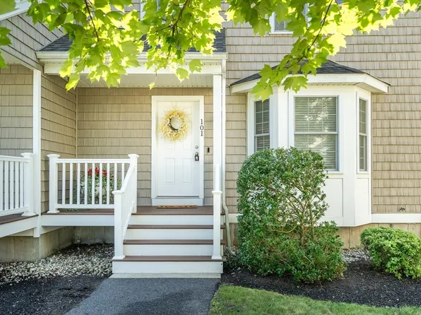 101 Turtle Brook Rd Unit 101, Canton, MA 02021