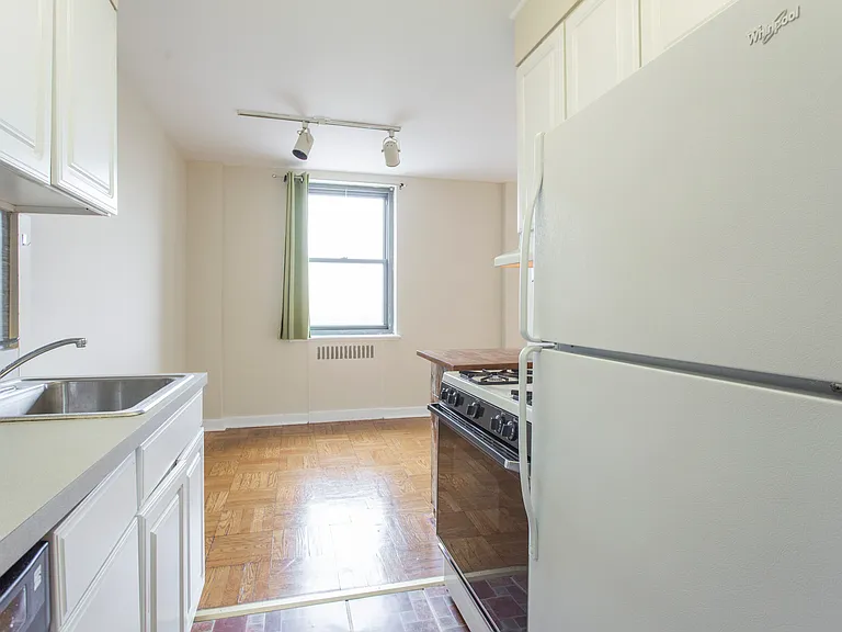 2601 Pennsylvania Ave #711 — Photo 13