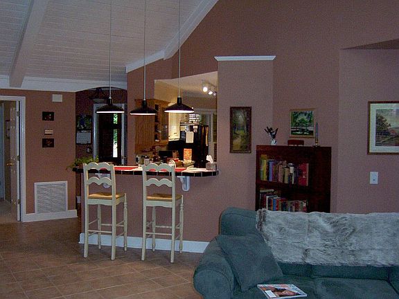 5th image of 8 Milpond Ln