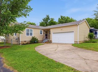 3328 S Knoxville Ave, Tulsa, OK 74135