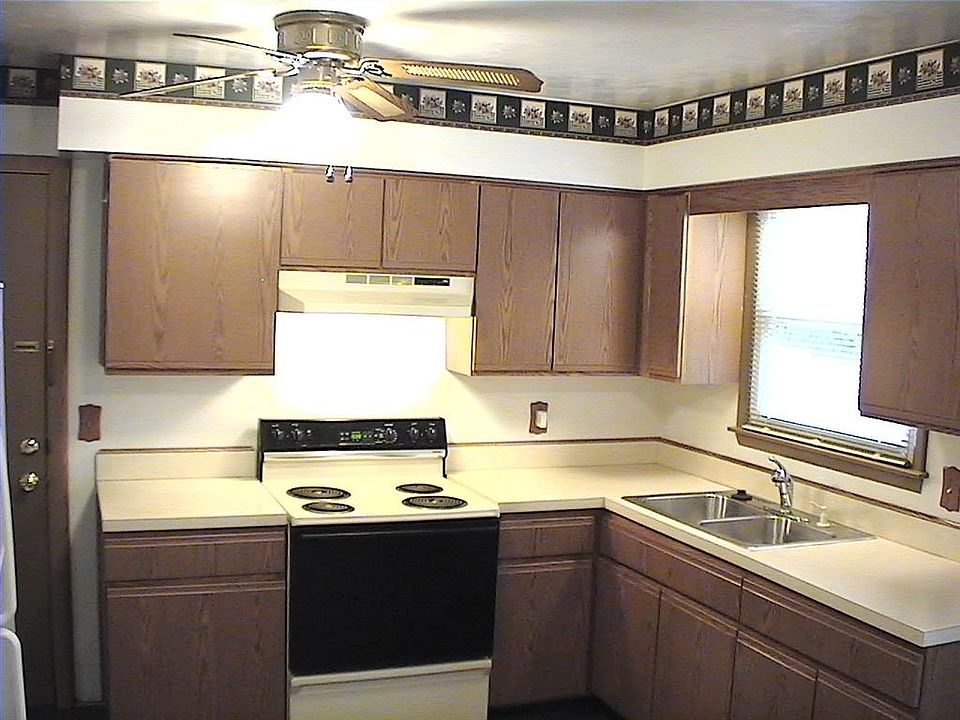 1st image of 286 Louis Ave APT 2