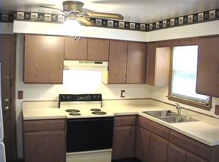 286 Louis Ave APT 2, Girard, OH 44420