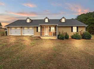 40 L Z Jackson Rd, Bowdon, GA 30108