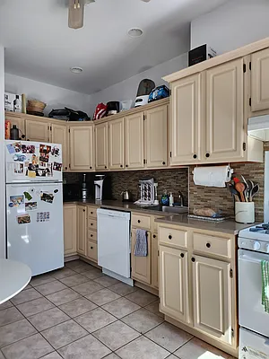 Rented by Frank Valvo Real Estate | media 32