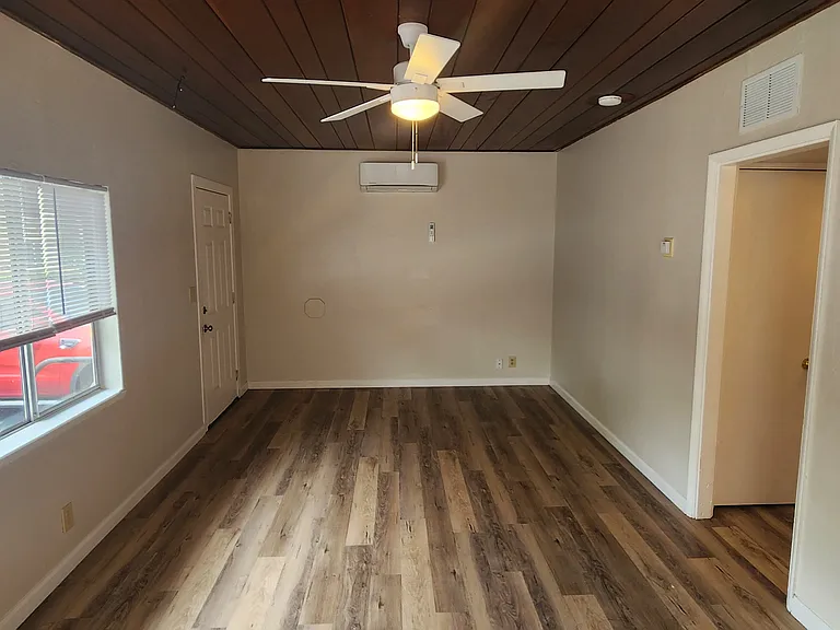 3032 C St — Photo 5