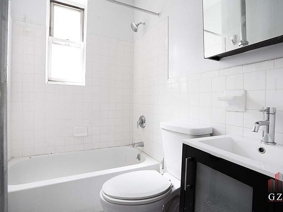 4th image of 575 W 155th St #40