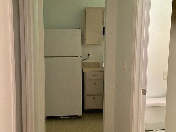 4th image of 3051 Leeward Ave APT 110