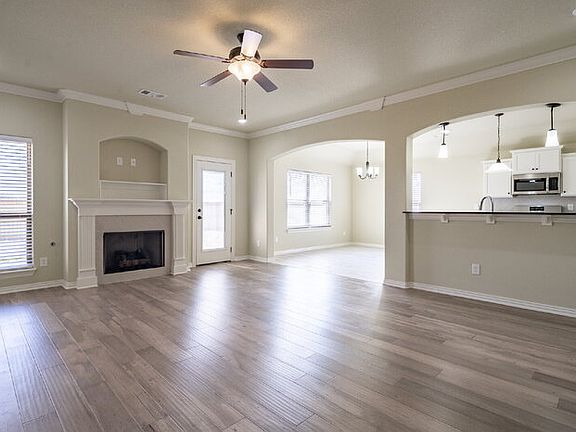 5th image of 921 Sassafras Ln