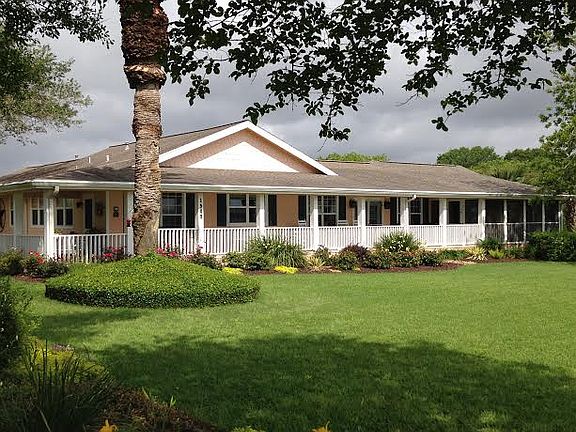 3rd image of 1505 E Bayshore Dr