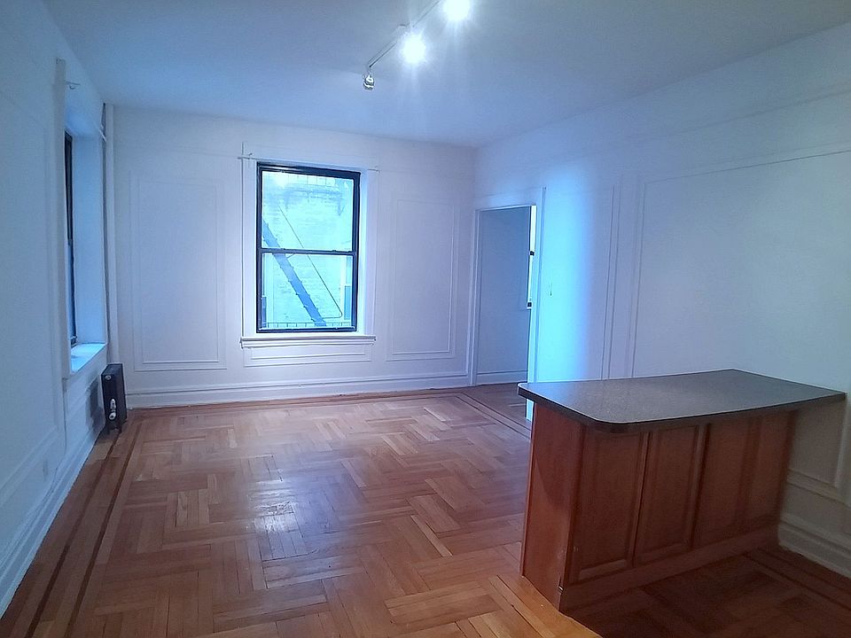 1st image of 159 Eastern Pkwy #4F