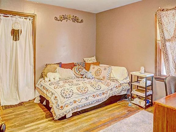 2nd image of 425 N 17th St #96