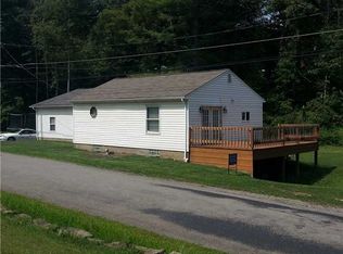 815 Possum Hollow Rd, Wampum, PA 16157