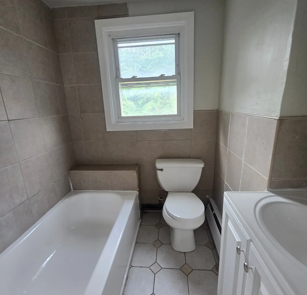 3 bed, $2,150 — Photo 2