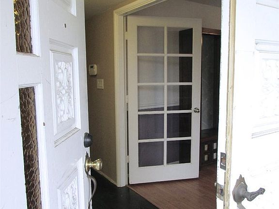 5th image of 7130 N Gearhart Ave